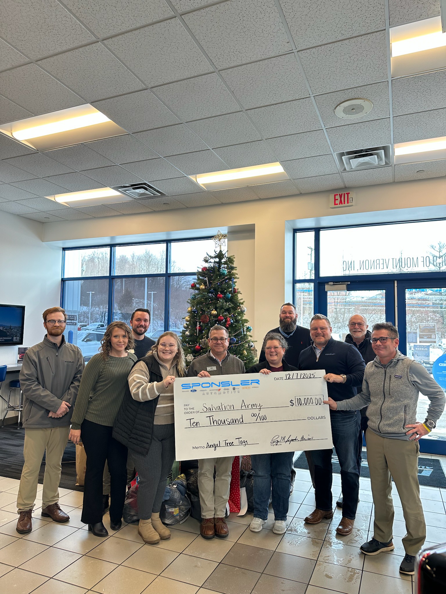 600104301_1292503206228220_9106449807535005653_n (1).jpg